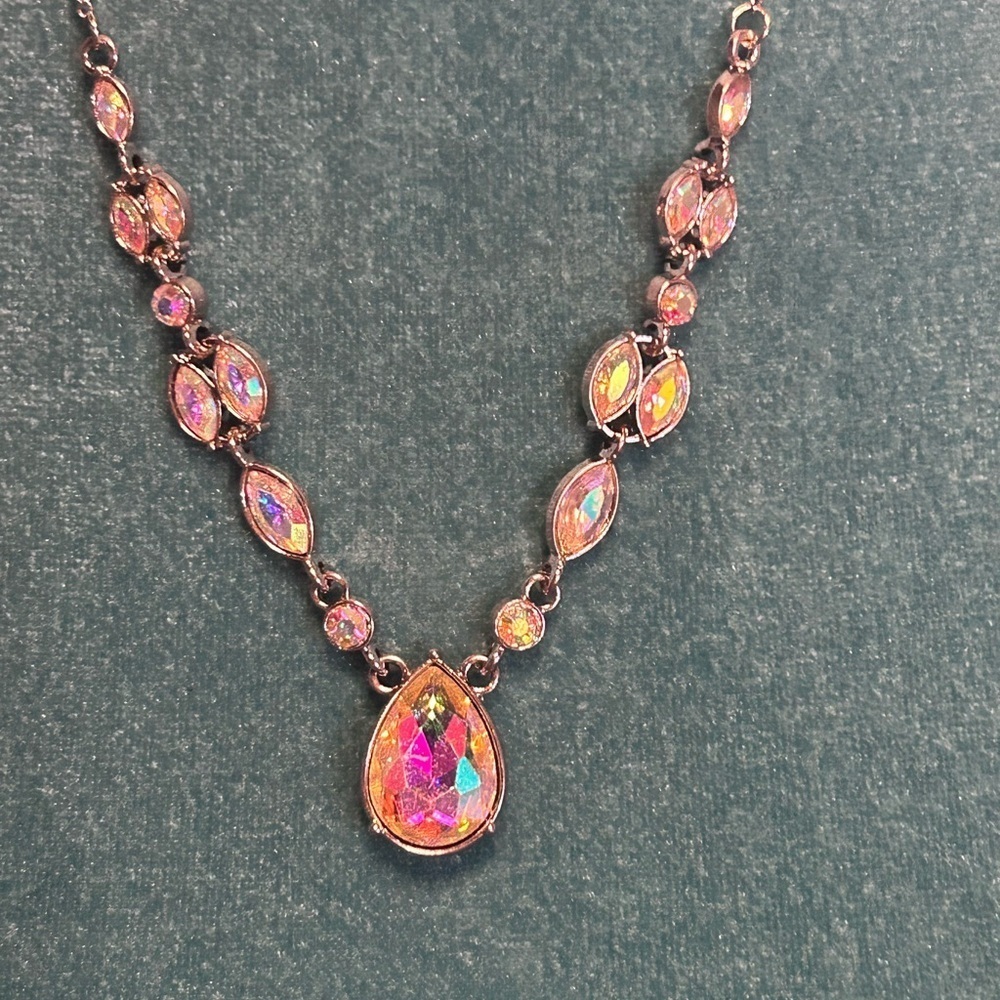 Vintage Elegant Multicolor AB Crystal Teardrop Necklace